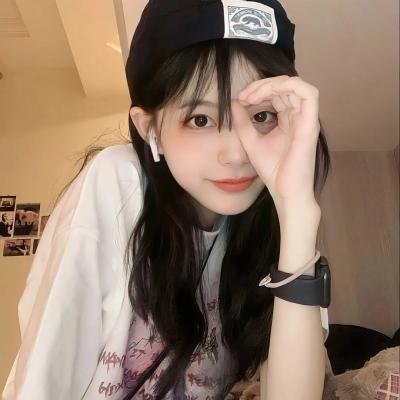 小姑娘艾萝依